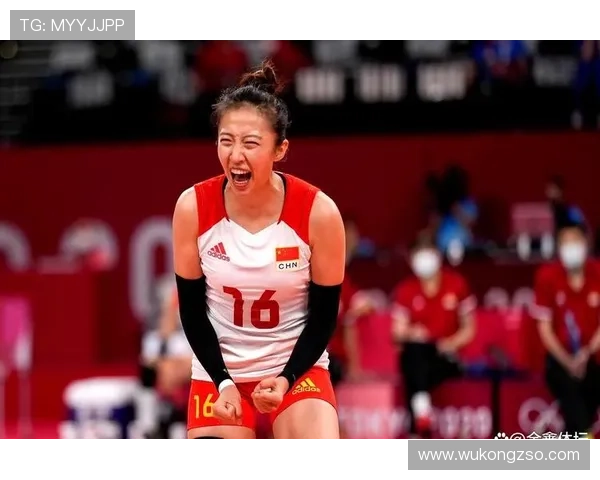 丁霞训练完直接拎包去夜店?这姐的日常比剧本还敢写 丁霞训练完直接拎包去夜店?这姐的日常比剧本还敢写