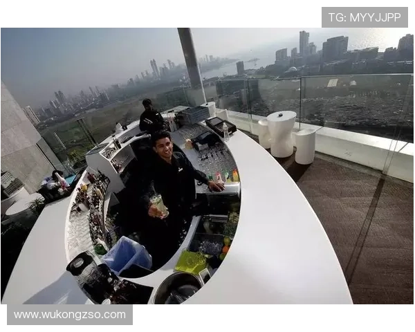 姚明饭局上点的饮料能开个小酒吧，这生活差距太大了吧？