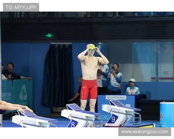 孙杨家的泳池比我家客厅还大