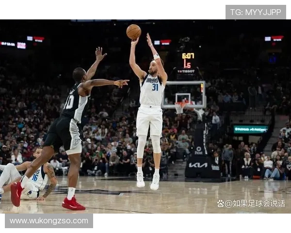 布里奇斯比上季更会无球跑位牵制库里拉开空间