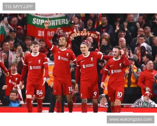 曼联转会策略争议引发关注，球队阵容稳定性面临考验